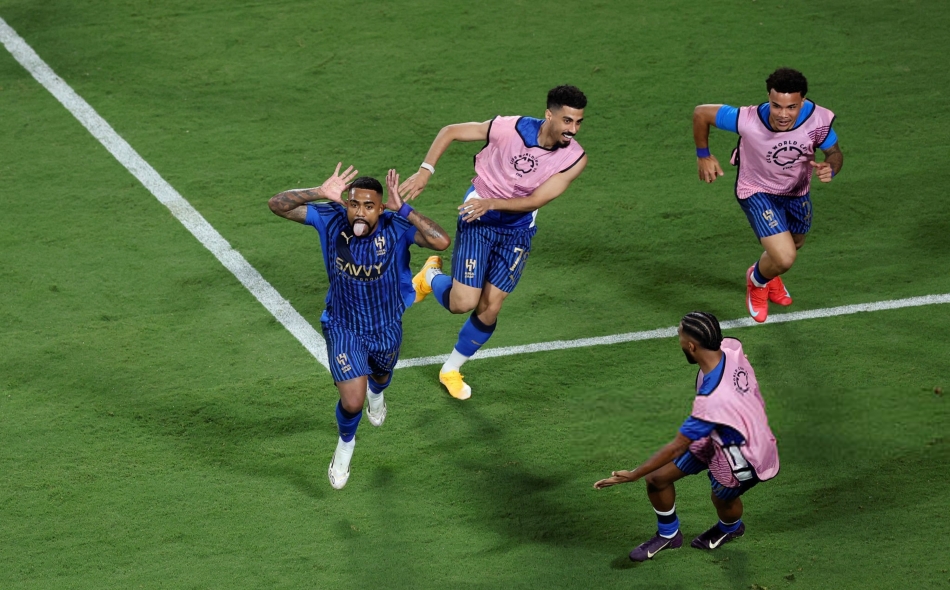 九游-赛前意大利杯焦点战；曼城绝杀压哨；引发热议；赛季目标并未改变(曼城绝杀时刻)